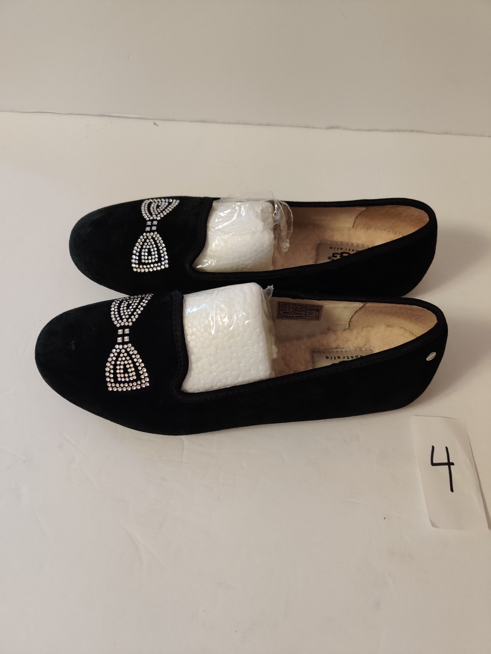 UGG Alloway Crystal Bow Suede Flat Embellished Black Flats US 7.5